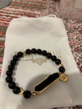 Raven Quartz and Onyx Amazing Bracelet! Kinsley Armelle! Brand New box dustbag